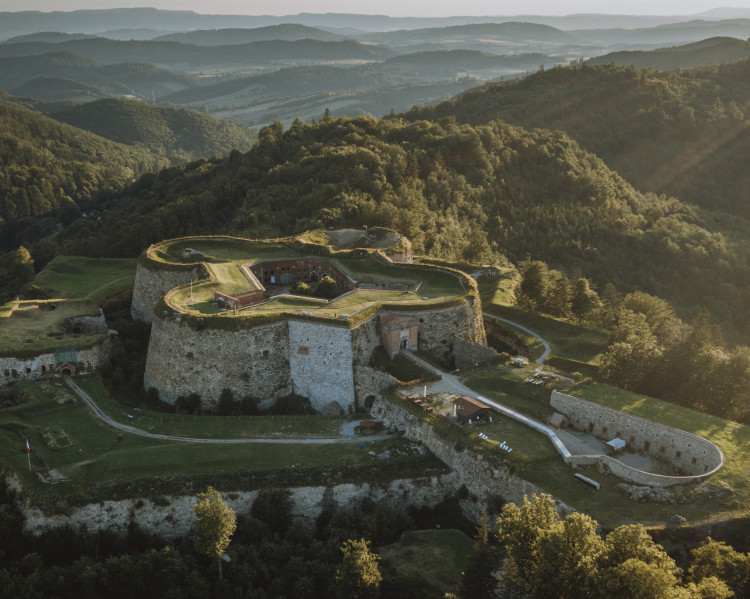 Srebrna Góra Fortress